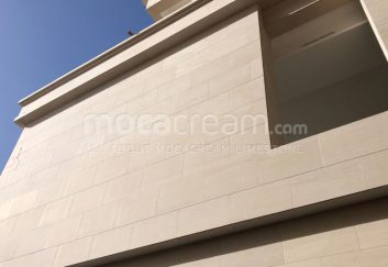 Villa in Doha (Qatar) with Moca Cream limestone